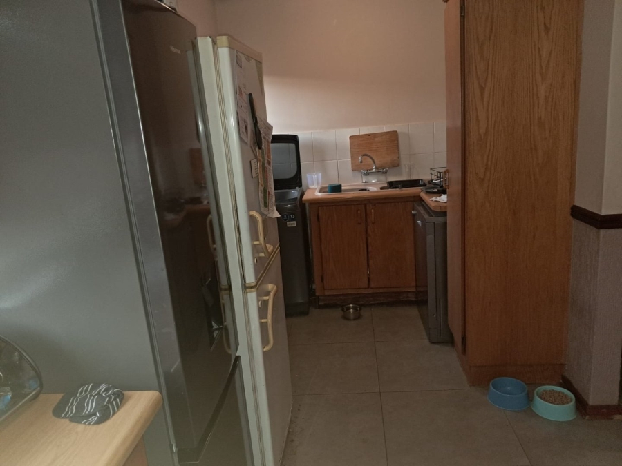 5 Bedroom Property for Sale in Langenhovenpark Free State